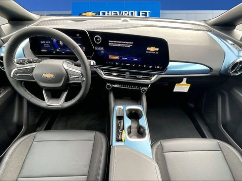 New 2026 Chevrolet Equinox EV LT FWD image 5