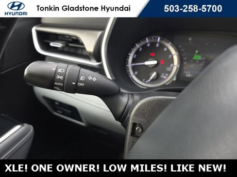 Used 2022 Toyota Highlander XLE image 14