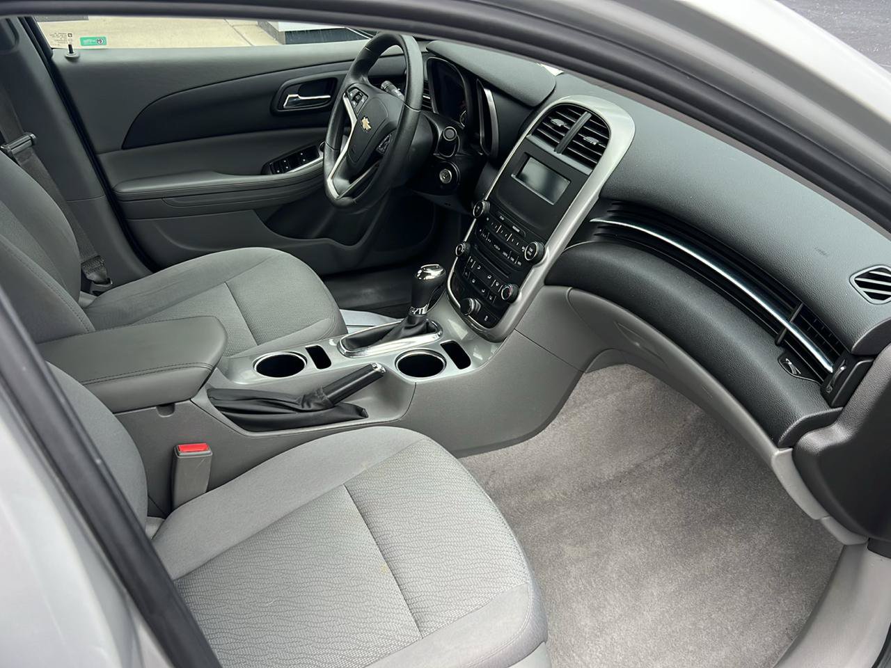 Used 2016 Chevrolet Malibu LS w/ Protection Package FWD image 9
