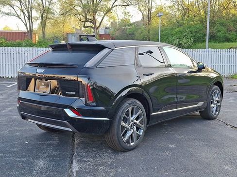 New 2026 Cadillac Optiq Luxury 2 AWD/4WD image 3
