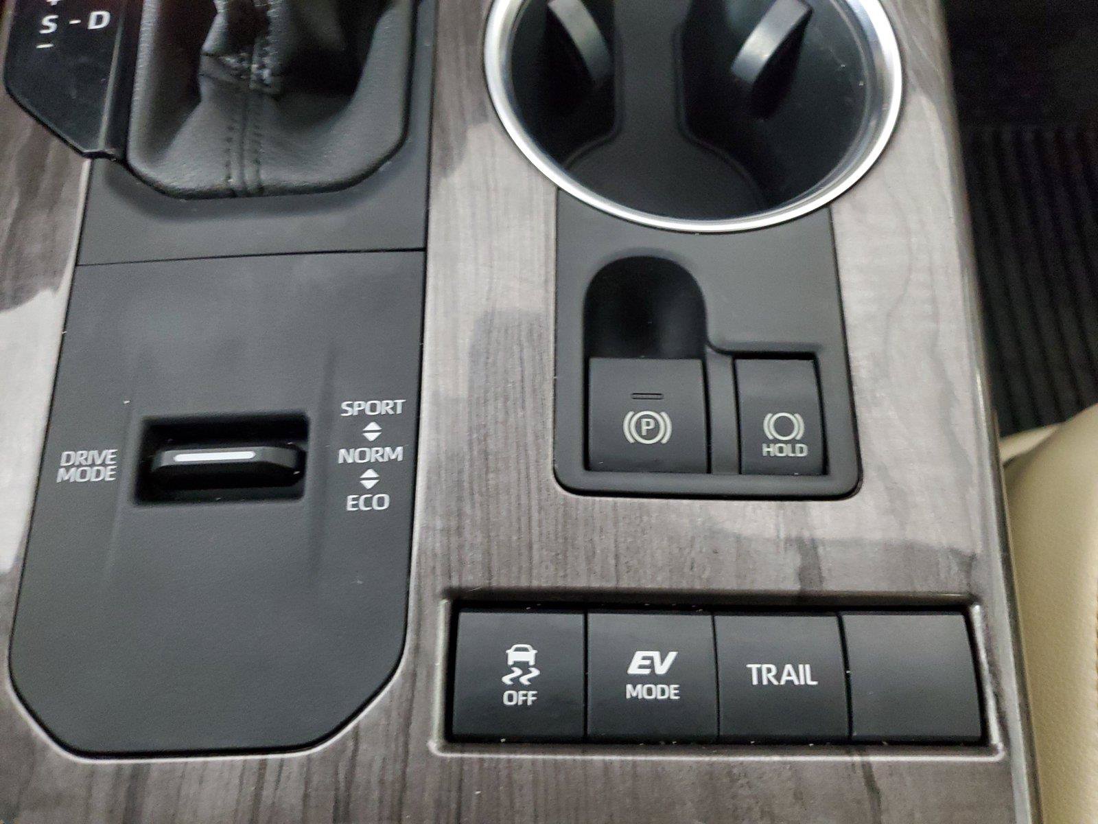 Used 2022 Toyota Highlander Platinum AWD/4WD image 33