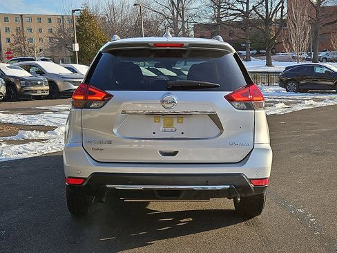 Certified 2019 Nissan Rogue SV image 5