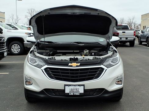 Used 2021 Chevrolet Equinox LT image 32