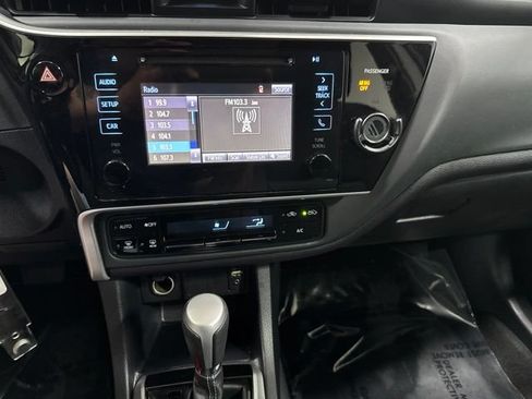 Used 2017 Toyota Corolla LE w/ Carpet Mat Package (TMS) FWD image 16