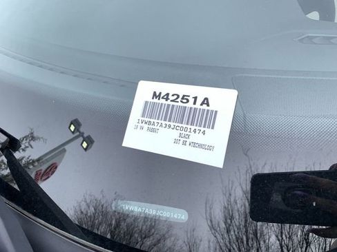 Used 2018 Volkswagen Passat 2.0T SE image 37