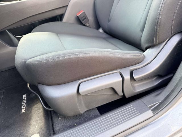 Used 2023 Nissan Rogue S AWD/4WD image 15