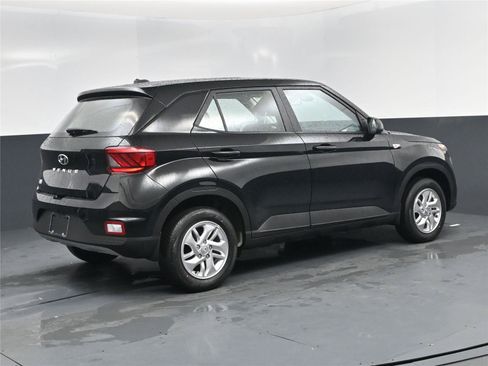 New 2026 Hyundai Venue SE image 4