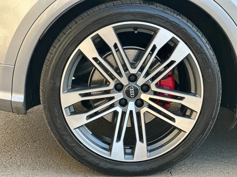 Used 2018 Audi SQ5 Prestige w/ Prestige Package image 20