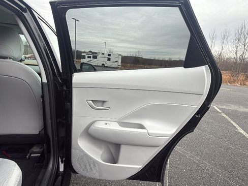 Used 2025 Hyundai Kona SEL image 20