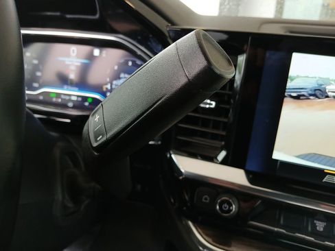 Certified 2025 Chevrolet Silverado 2500 LT w/ Convenience Package AWD/4WD image 16