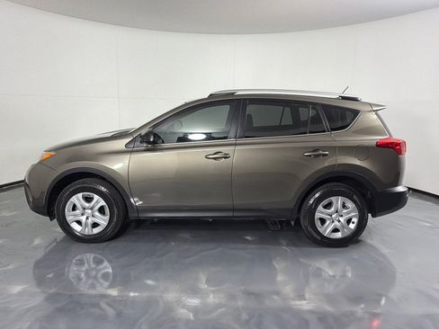 Used 2015 Toyota RAV4 LE FWD image 7