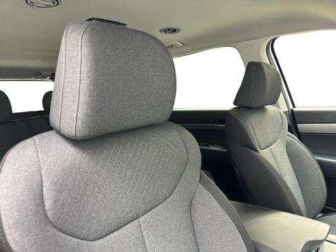 Used 2025 Hyundai Palisade SE FWD image 46