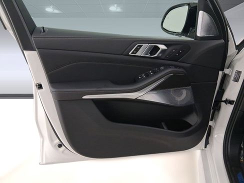 New 2026 BMW X5 M60i image 19