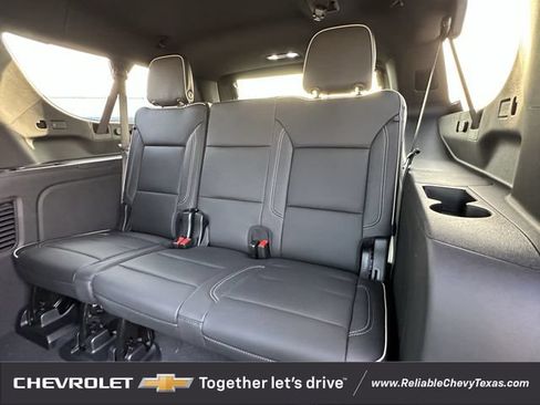 New 2026 Chevrolet Suburban Premier AWD/4WD image 28