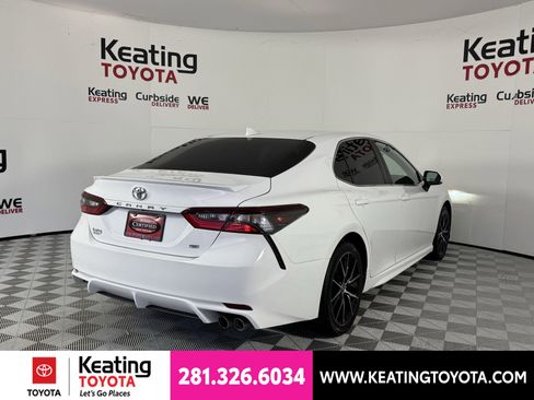 Used 2023 Toyota Camry SE FWD image 5