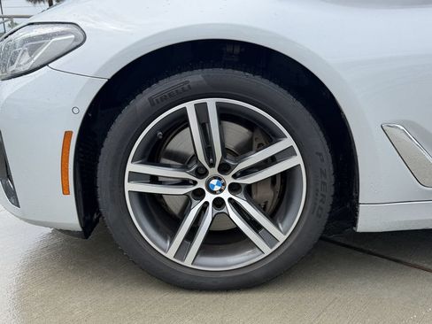 Used 2021 BMW 540i w/ Premium Package RWD image 6