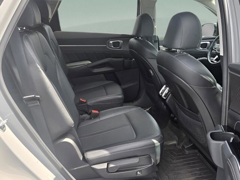 Used 2022 Kia Sorento SX AWD/4WD image 12