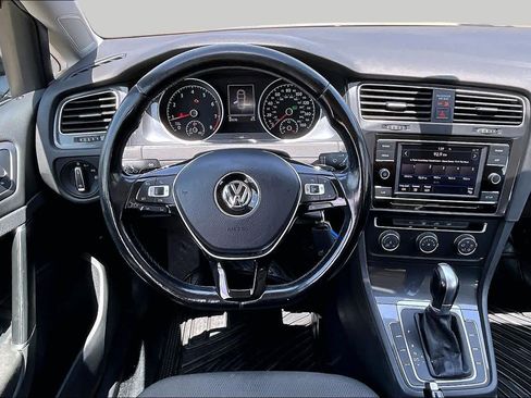 Used 2018 Volkswagen Golf S FWD image 6