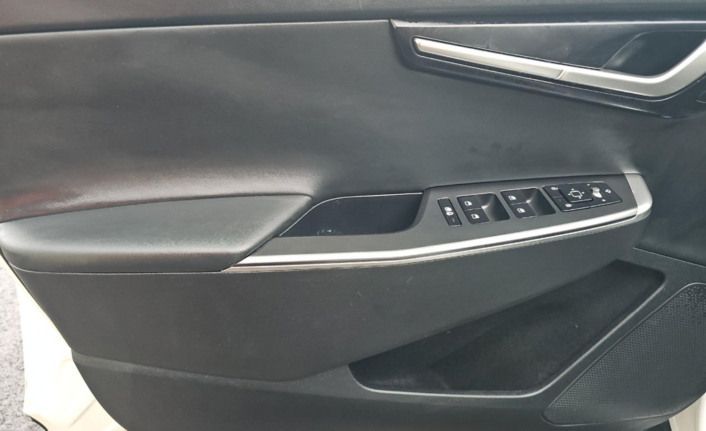 Used 2024 Kia EV6 Light RWD image 12