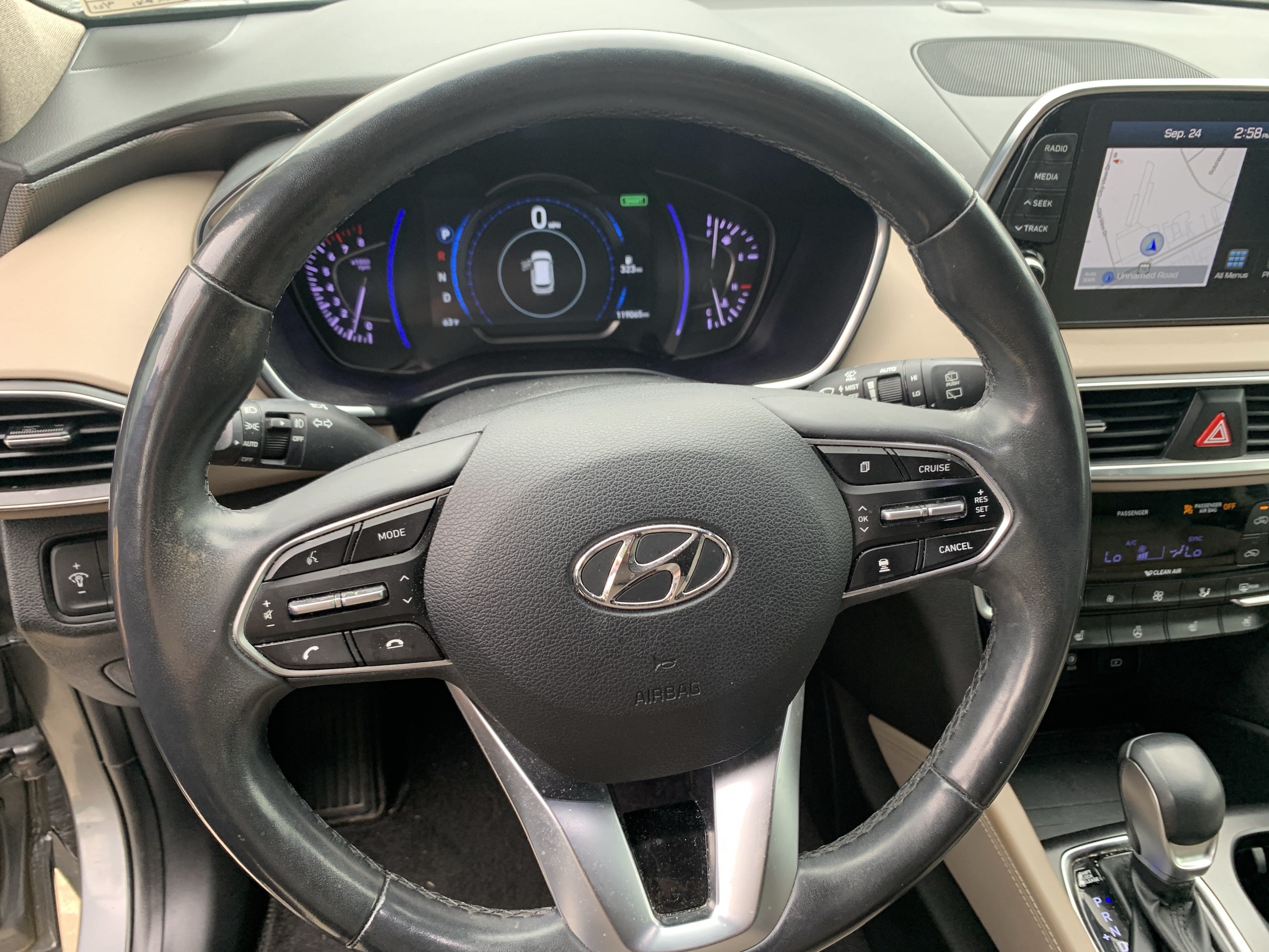 Used 2019 Hyundai Santa Fe FWD image 18