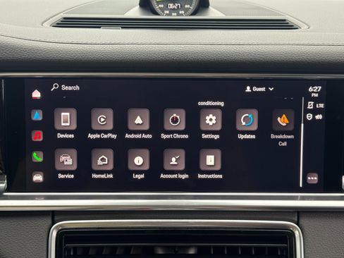 Used 2022 Porsche Panamera 4 image 28