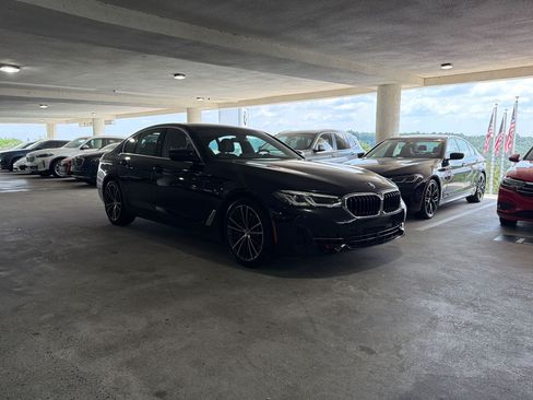 Used 2023 BMW 530i w/ Executive Package RWD image 5