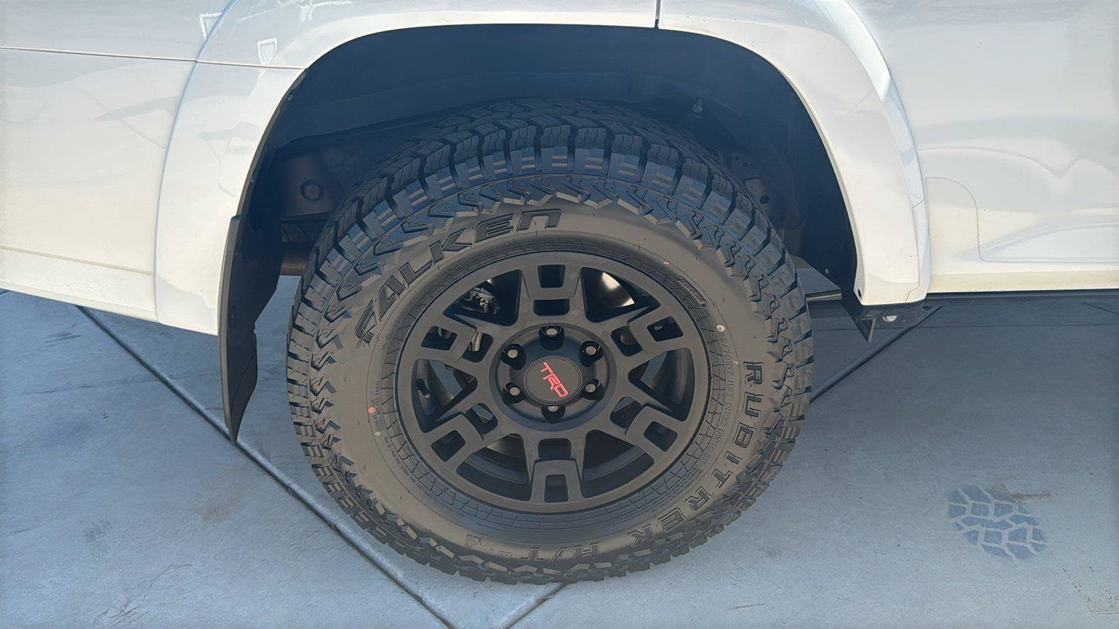 Used 2023 Toyota 4Runner TRD Off-Road Premium w/ Moonroof Package AWD/4WD image 11