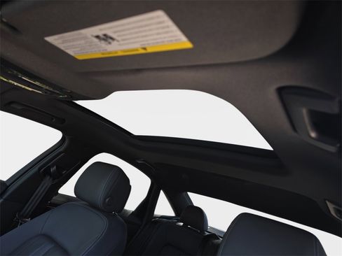 Used 2023 Audi A6 Premium Plus w/ Premium Plus Package image 28