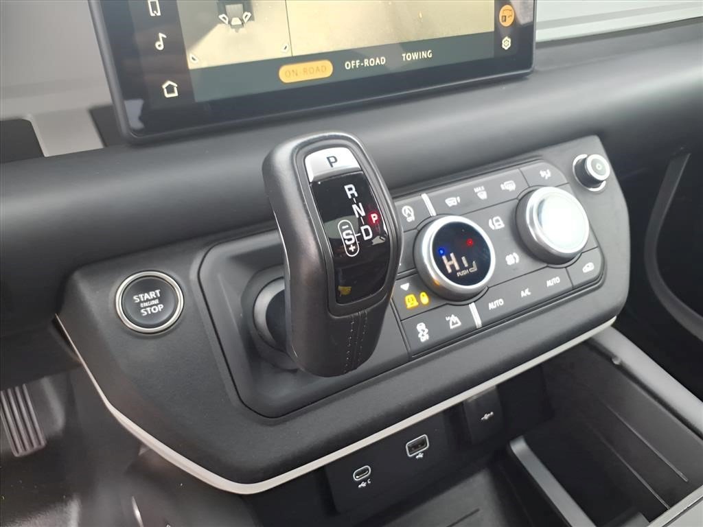 Used 2024 Land Rover Defender 110 S AWD/4WD image 22