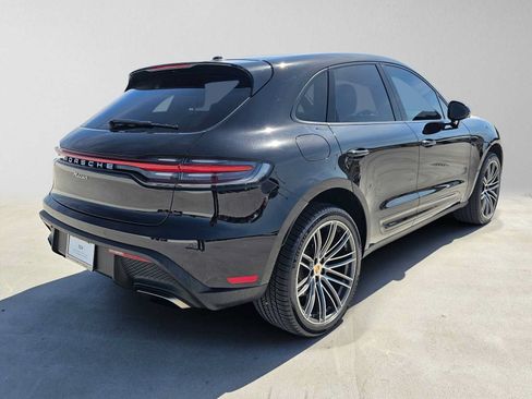 Used 2023 Porsche Macan AWD/4WD image 3
