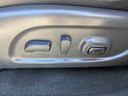 Used 2020 Nissan Pathfinder SL AWD/4WD image 11