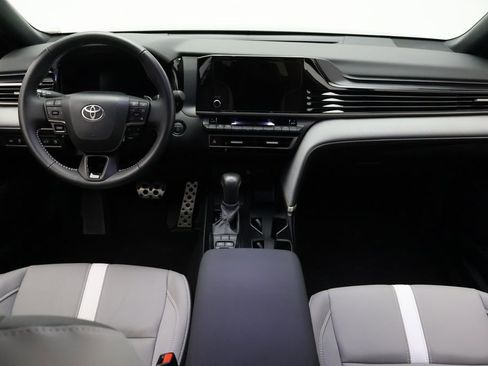 Used 2025 Toyota Camry SE FWD image 24