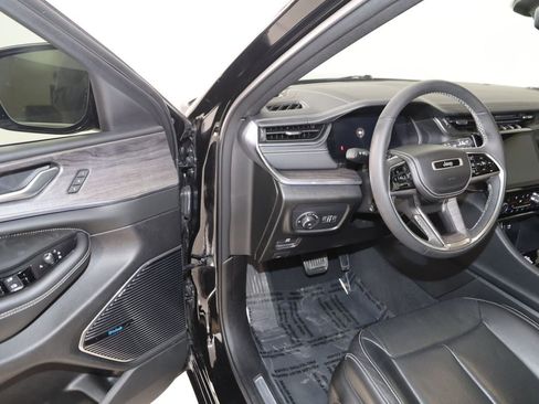 Used 2024 Jeep Grand Cherokee L Overland w/ Trailer Tow Package image 53