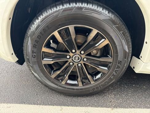 Used 2019 Nissan Armada Platinum w/ Interior Lighting Package image 9