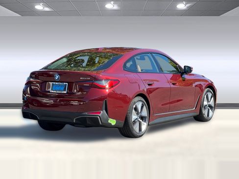 Used 2023 BMW i4 eDrive35 RWD image 8