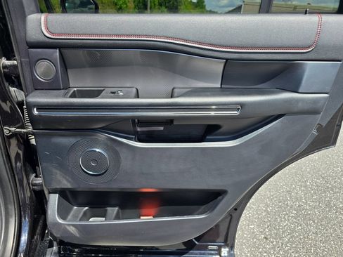 Used 2019 Ford Expedition Limited w/ Equipment Group 303A AWD/4WD image 48
