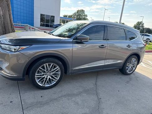 Used 2023 Acura MDX SH-AWD w/ Advance Package image 2