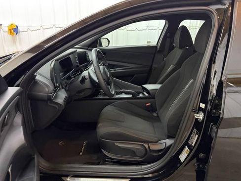 Used 2025 Hyundai Elantra Sport FWD image 24