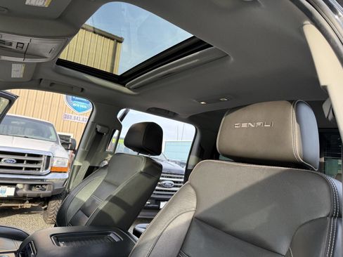 Used 2019 GMC Sierra 3500 Denali image 14