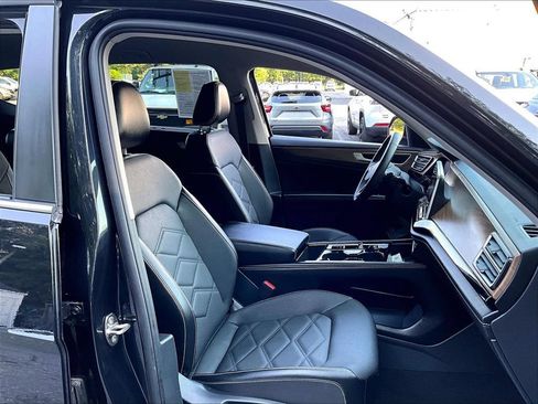 Used 2024 Volkswagen Atlas SE AWD/4WD image 11