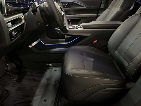 Used 2025 Cadillac Lyriq Luxury RWD image 59