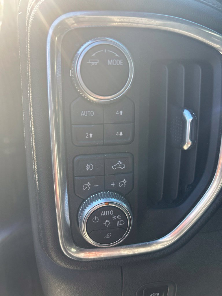 Used 2020 GMC Sierra 1500 SLT w/ SLT Premium Plus Package AWD/4WD image 6
