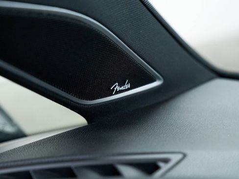 Used 2019 Volkswagen Golf R 4-Door image 15