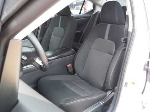 Used 2020 Nissan Sentra SV FWD image 18