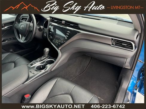 Used 2018 Toyota Camry XSE image 15