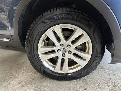 Certified 2018 Ford Explorer XLT image 36