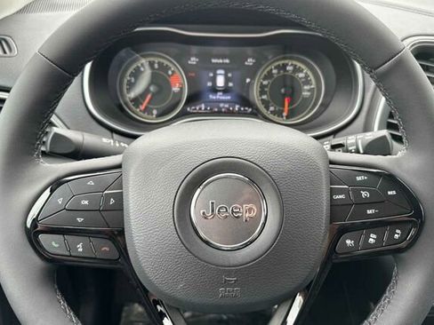 New 2023 Jeep Cherokee Altitude Lux w/ Lux Elite Package image 24