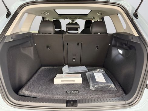 New 2026 Volkswagen Taos SEL image 9