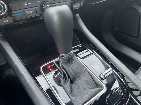 Used 2025 Jeep Compass Limited image 42