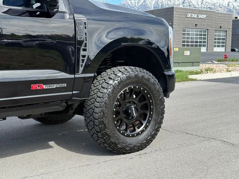 Used 2025 Ford F350 Platinum image 4